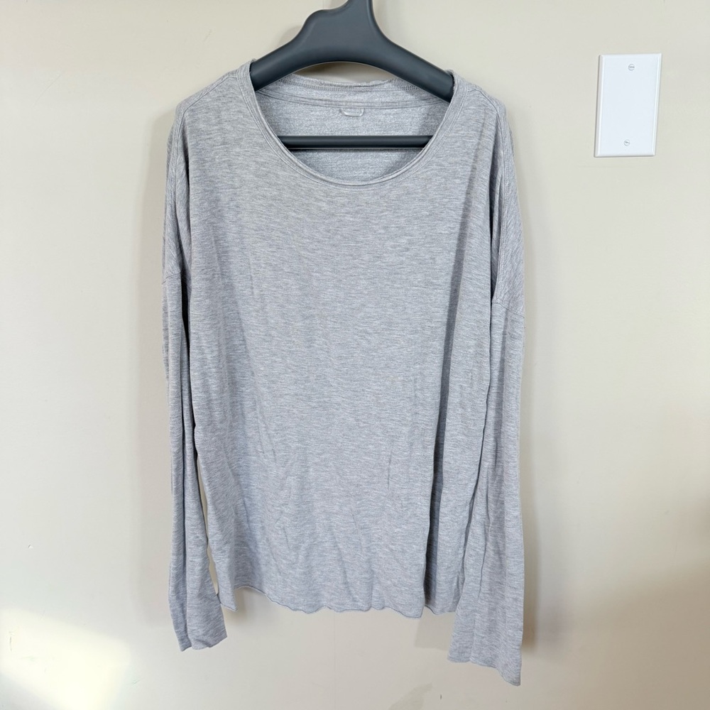 Kit and Ace Heathered Gray Scoop Neck Long Sleeve Top